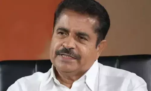 കോന്നിയില്‍ അടൂര്‍ ബോംബോ? സുധാകരന് ആകാമെങ്കില്‍ എനിക്കുമാകാം; പോസ്റ്റ് മുക്കി അടൂര്‍ പ്രകാശ്; സീറ്റ് നല്‍കിയില്ലെങ്കില്‍ പ്രത്യാഘാതം കടുക്കും; ഹൈക്കമാന്‍ഡിനെ പ്രതിസന്ധിയിലാക്കി ആറ്റിങ്ങല്‍ എംപി