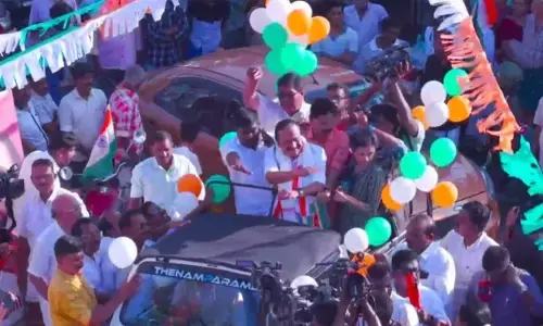 പറവൂര്‍ എനിക്ക് എന്റെ കുടുംബം പോലെ; അത്രമാത്രം ഹൃദയബന്ധം ഉള്ള സ്ഥലമാണ്;  യുഡിഎഫ് പരാജയപ്പെട്ടാല്‍ വനവാസത്തിന് പോകുമെന്ന് വെറുതെ പറഞ്ഞതല്ല;  മണ്ഡലത്തില്‍ പ്രചാരണമാരംഭിച്ച് വി. ഡി സതീശന്‍;  ആവേശമായി റോഡ് ഷോ