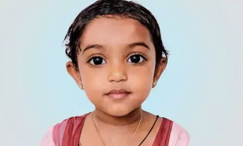 ബാല്‍ക്കണിയില്‍ കളിക്കുന്നതിനിടെ തറയിലെ ചില്ല് പൊട്ടി താഴേക്ക് വീണു; ഇരിങ്ങാലക്കുട സ്വദേശിയായ മൂന്ന് വയസുകാരിക്ക് ദാരുണാന്ത്യം