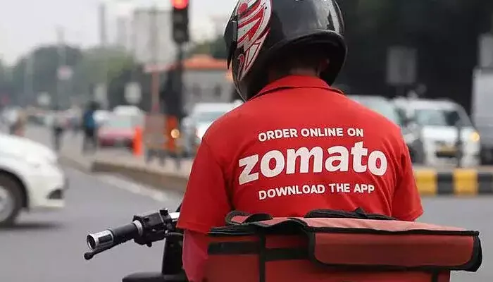 ഇന്ധന വില ഉയരുമോ? എന്ന് ആശങ്ക; ഭക്ഷണ വിതരണ നിരക്ക് വർധിപ്പിച്ച് സൊമാറ്റോ; ഒരു ഓർഡറിന് 14.90 രൂപ; ഫുഡ് ഓർഡർ ചെയ്യാൻ ഇനി കുറച്ച് പാട് പെടും ഇന്ധന വില ഉയരുമോ? എന്ന് ആശങ്ക; ഭക്ഷണ വിതരണ നിരക്ക് വർധിപ്പിച്ച് സൊമാറ്റോ; ഒരു ഓർഡറിന് 14.90 രൂപ; ഫുഡ് ഓർഡർ ചെയ്യാൻ ഇനി കുറച്ച് പാട് പെടും