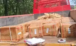 തെരഞ്ഞെടുപ്പ് നിരീക്ഷണ സംഘത്തിന്റെ പരിശോധനയ്ക്കിടെ സ്ഫോടക വസ്തുക്കളുമായി വന്ന ലോറി കസ്റ്റഡിയില്; വിശദ പരിശോധന നടത്തുമെന്ന് പോലീസ്: സംഭവം കൊല്ലം വെളിനെല്ലൂരില് തെരഞ്ഞെടുപ്പ് നിരീക്ഷണ സംഘത്തിന്റെ പരിശോധനയ്ക്കിടെ സ്ഫോടക വസ്തുക്കളുമായി വന്ന ലോറി കസ്റ്റഡിയില്; വിശദ പരിശോധന നടത്തുമെന്ന് പോലീസ്: സംഭവം കൊല്ലം വെളിനെല്ലൂരില്