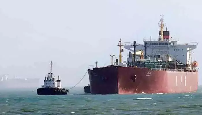 ഇന്ത്യയുടെ രണ്ട് എല്.പി.ജി ടാങ്കറുകള്കൂടി ഹുര്മുസ് കടലിടുക്ക് കടന്നു ഇന്ത്യയുടെ രണ്ട് എല്.പി.ജി ടാങ്കറുകള്കൂടി ഹുര്മുസ് കടലിടുക്ക് കടന്നു