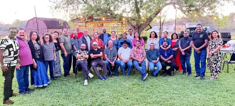 സൗത്ത് ഇന്ത്യന് യു.എസ്. ചേംബര് ഓഫ് കൊമേഴ്സ് കുടുംബസംഗമം കരിക്കല്സ് റാഞ്ചില് സംഘടിപ്പിച്ചു സൗത്ത് ഇന്ത്യന് യു.എസ്. ചേംബര് ഓഫ് കൊമേഴ്സ് കുടുംബസംഗമം കരിക്കല്സ് റാഞ്ചില് സംഘടിപ്പിച്ചു