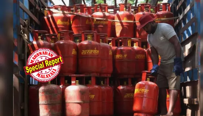 ഗ്യാസ് തീരുമെന്ന് പേടിച്ച് പാനിക് ബുക്കിങ് വേണ്ട! സിലിണ്ടറിന്റെ ഭാരം കുറയുന്നില്ല; 10 കിലോ സിലിണ്ടര് വരുന്നു എന്നത് വ്യാജവാര്ത്ത; ഗാര്ഹിക സിലിണ്ടറില് 14.2 കിലോ തന്നെ തുടരും; ഹോട്ടലുകാര്ക്കും തട്ടുകടക്കാര്ക്കും ഇനി നേരിട്ട് ഗ്യാസ്! കരിഞ്ചന്തക്കാരെ പൂട്ടാന് നിര്ണായക നീക്കവുമായി കേന്ദ്ര പെട്രോളിയം പ്രകൃതി വാതക മന്ത്രാലയം ഗ്യാസ് തീരുമെന്ന് പേടിച്ച് പാനിക് ബുക്കിങ് വേണ്ട! സിലിണ്ടറിന്റെ ഭാരം കുറയുന്നില്ല; 10 കിലോ സിലിണ്ടര് വരുന്നു എന്നത് വ്യാജവാര്ത്ത; ഗാര്ഹിക സിലിണ്ടറില് 14.2 കിലോ തന്നെ തുടരും; ഹോട്ടലുകാര്ക്കും തട്ടുകടക്കാര്ക്കും ഇനി നേരിട്ട് ഗ്യാസ്! കരിഞ്ചന്തക്കാരെ പൂട്ടാന് നിര്ണായക നീക്കവുമായി കേന്ദ്ര പെട്രോളിയം പ്രകൃതി വാതക മന്ത്രാലയം