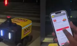 എന്റെ ഓർഡർ വന്നു...പക്ഷെ കൊണ്ട് വന്നത് മനുഷ്യരല്ല! താൻ ഓർഡർ ചെയ്ത ഭക്ഷണം വീട്ടിലെത്തിച്ച് കൊടുത്ത് റോബോട്ട്; ചർച്ചയായി ഇന്ത്യക്കാരന്റെ വാക്കുകൾ എന്റെ ഓർഡർ വന്നു...പക്ഷെ കൊണ്ട് വന്നത് മനുഷ്യരല്ല! താൻ ഓർഡർ ചെയ്ത ഭക്ഷണം വീട്ടിലെത്തിച്ച് കൊടുത്ത് റോബോട്ട്; ചർച്ചയായി ഇന്ത്യക്കാരന്റെ വാക്കുകൾ