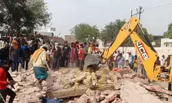 പ്രയാഗ്രാജില്‍ കോള്‍ഡ് സ്റ്റോറേജ് കേന്ദ്രത്തിന്റെ ഒരു ഭാഗം തകര്‍ന്നു വീണു; നാല് മരണം; അമോണിയ ചോര്‍ച്ച