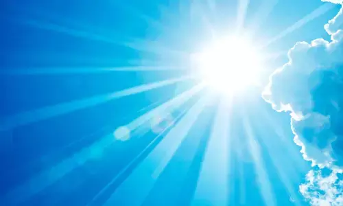 യുവി വികിരണത്തോത് ആശങ്കാജനകമായി ഉയരുന്നു; എട്ട് കേന്ദ്രങ്ങളില് ഓറഞ്ച് അലര്ട്ട് യുവി വികിരണത്തോത് ആശങ്കാജനകമായി ഉയരുന്നു; എട്ട് കേന്ദ്രങ്ങളില് ഓറഞ്ച് അലര്ട്ട്