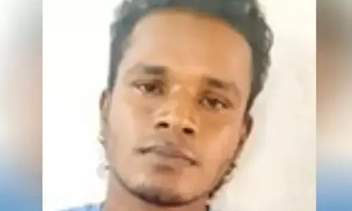 വള്ളത്തിലിരുന്ന് ചൂണ്ടയിട്ട്‌ മീൻപിടിച്ച് അത് റീൽസ് ആക്കുന്നത് ആശാന്റെ സ്ഥിരം ഹോബി; പക്ഷെ പോലീസിന്റെ വരവിൽ അറിയുന്നത് മറ്റൊരു സത്യം; യുട്യൂബർ ഇനി അകത്ത്