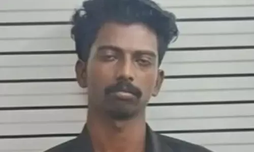 പെട്ടെന്ന് ഒരാളെ കണ്ട് പോലീസിന് തന്നെ ഭയങ്കര സംശയം; വണ്ടിയുടെ നമ്പർ പ്ലേറ്റിലും വശപ്പിശക്; അന്വേഷണത്തിൽ വിരുതന്റെ കള്ളത്തരം പുറത്ത്; യുവാവിനെ കൈയ്യോടെ പൊക്കി