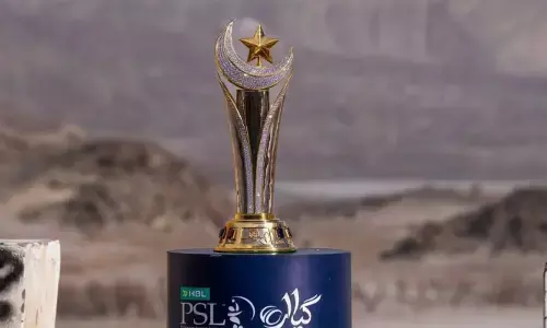 ഉണ്ണാന്‍ അന്നമില്ല, വണ്ടി ഓടിക്കാന്‍ എണ്ണയുമില്ല; ജനങ്ങള്‍ ദുരിതമനുഭവിക്കുമ്പോഴാണ് ക്രിക്കറ്റ് മാമാങ്കം! പിസിബിയെ വിറപ്പിച്ച് താലിബാന്റെ ഭീഷണി; വിദേശ താരങ്ങള്‍ക്ക് മുന്നറിയിപ്പ് നല്‍കിയതോടെ പിഎസ്എല്‍ വന്‍ പ്രതിസന്ധിയില്‍