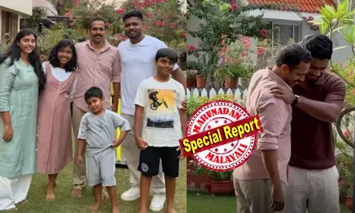 താങ്ക്യൂ സോ മച്ച്, നിതിന്‍ ഭായ്..!  ലോകകപ്പില്‍ സഞ്ജു മിന്നിച്ചതിന് ജീവനക്കാര്‍ക്ക് സമ്മാനം നല്‍കിയ നിതിന് വന്‍ സര്‍പ്രൈസ്;  കടവന്ത്രയിലെ വീട്ടിലെത്തി താരം; നമസ്‌കാരം, എന്തുണ്ട് ചേട്ടാ.. സുഖമല്ലേ? എന്ന ചോദ്യവും;  ആ ഫാന്‍ മൊമന്റിന്റെ അമ്പരപ്പ് മാറാതെ നിതിന്‍ ബാബുവും കുടുംബവും