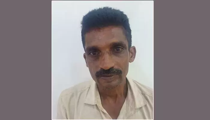 ഒഡീഷയില് പന്ത്രണ്ടര കിലോ കഞ്ചാവുമായെത്തി; യുവാവ് പിടിയില് ഒഡീഷയില് പന്ത്രണ്ടര കിലോ കഞ്ചാവുമായെത്തി; യുവാവ് പിടിയില്