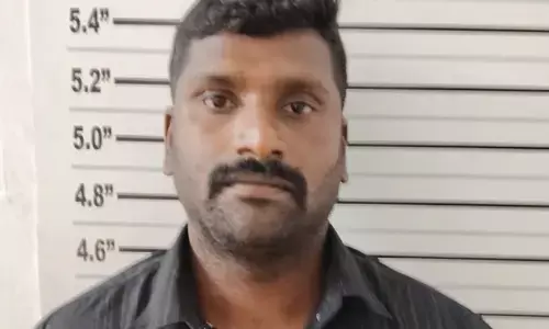 പിതാവിനെ സ്ഥിരമായി മദ്യപിക്കാന്‍ ക്ഷണിക്കുന്നതില്‍ വിരോധം; സുഹൃത്തുക്കളെ ഹെല്‍മറ്റിന് മര്‍ദിച്ച് മകന്‍: അറസ്റ്റ്