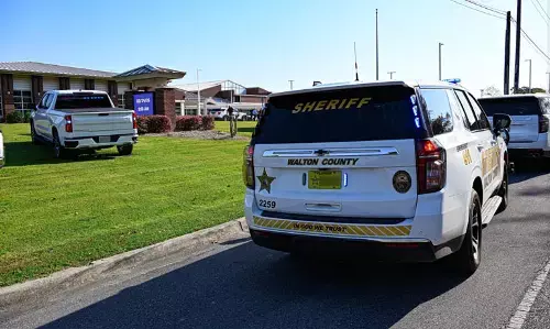 ഫ്ലോറിഡയിലെ മിഡില് സ്കൂളില് കത്തിക്കുത്ത്: രണ്ട് കുട്ടികള്ക്കും ഒരധ്യാപകനും പരിക്ക് ഫ്ലോറിഡയിലെ മിഡില് സ്കൂളില് കത്തിക്കുത്ത്: രണ്ട് കുട്ടികള്ക്കും ഒരധ്യാപകനും പരിക്ക്