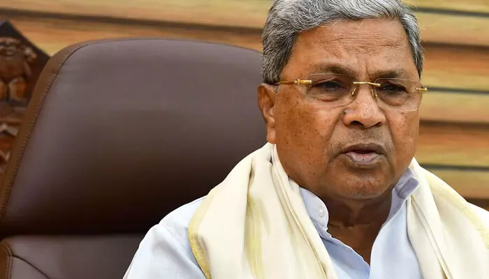 ഈ രാഹുകാലമൊക്കെ ഞാൻ പണ്ടേ തള്ളിക്കളഞ്ഞതാണ്; ശിവരാത്രി ദിവസം മാംസം കഴിച്ചാൽ എന്താ കുഴപ്പം; പ്രതിപക്ഷത്തിന്റെ ബജറ്റ് വിവാദത്തിൽ മറുപടിയുമായി സിദ്ധരാമയ്യ ഈ രാഹുകാലമൊക്കെ ഞാൻ പണ്ടേ തള്ളിക്കളഞ്ഞതാണ്; ശിവരാത്രി ദിവസം മാംസം കഴിച്ചാൽ എന്താ കുഴപ്പം; പ്രതിപക്ഷത്തിന്റെ ബജറ്റ് വിവാദത്തിൽ മറുപടിയുമായി സിദ്ധരാമയ്യ