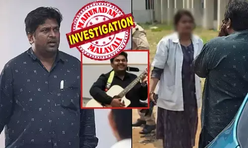 സർ..ഒരു നിമിഷം വാരണം ആയിരത്തിലെ സൂര്യ ആണെന്ന് കരുതി കാണും! ക്ലാസ് മുറിയിൽ പഠിച്ചുകൊണ്ടിരുന്ന പെങ്കൊച്ചിനെ കണ്ടതും ക്യൂട്ട് നെസ് വാരി വിതറി അധ്യാപകന്റെ പ്രണയാഭ്യർഥന; ആളെ പുറത്തുവെച്ച് കിട്ടിയതും വിദ്യാർത്ഥിനിയുടെ തകർപ്പൻ മറുപടി; ഇനി പ്രഫസറിനെ പോലീസ് നോക്കിക്കൊള്ളും