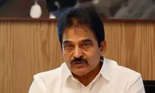 പി.കൃഷ്ണപ്പിള്ള സ്മാരകം കത്തിച്ചതില് ജി.സുധാകരന്റെ വെളിപ്പെടുത്തല് ഗൗരവമുള്ളത്; സിപിഎം-ബിജെപി ഡീലിന് കൂട്ടുനില്ക്കാന് എം.എ.ബേബിക്ക് എങ്ങനെ കഴിയുന്നുവെന്നും കെസി വേണുഗോപാല് പി.കൃഷ്ണപ്പിള്ള സ്മാരകം കത്തിച്ചതില് ജി.സുധാകരന്റെ വെളിപ്പെടുത്തല് ഗൗരവമുള്ളത്; സിപിഎം-ബിജെപി ഡീലിന് കൂട്ടുനില്ക്കാന് എം.എ.ബേബിക്ക് എങ്ങനെ കഴിയുന്നുവെന്നും കെസി വേണുഗോപാല്