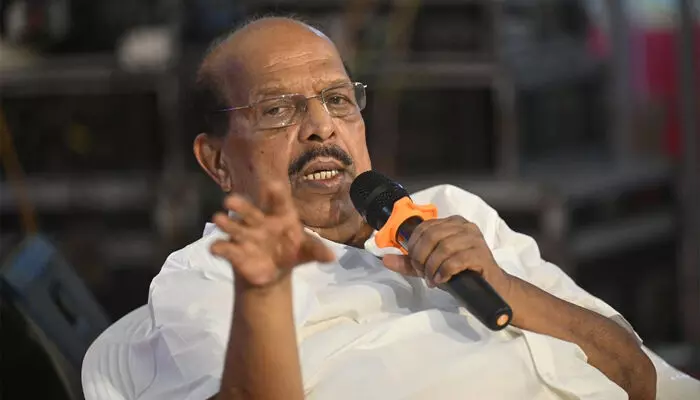 സിപിഎമ്മിന് സാംസ്കാരിക ദാരിദ്ര്യം; ആലപ്പുഴയിൽ പാർട്ടി നശിച്ചാൽ നടുവൊടിയും; റിയൽ എസ്റ്റേറ്റുകാരും കള്ളുഷാപ്പ് കോൺട്രാക്ടർമാരും വാഴുന്ന പാർട്ടിയായി സിപിഎം മാറിയെന്ന് ജി. സുധാകരൻ സിപിഎമ്മിന് സാംസ്കാരിക ദാരിദ്ര്യം; ആലപ്പുഴയിൽ പാർട്ടി നശിച്ചാൽ നടുവൊടിയും; റിയൽ എസ്റ്റേറ്റുകാരും കള്ളുഷാപ്പ് കോൺട്രാക്ടർമാരും വാഴുന്ന പാർട്ടിയായി സിപിഎം മാറിയെന്ന് ജി. സുധാകരൻ