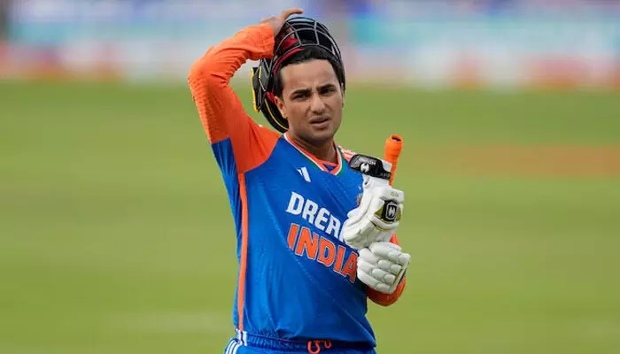 പാര്ട്ടി, ഗേള്സ്, മണി...!: അഭിഷേക് ശര്മയോട് അറപ്പ് തോന്നുന്നു; യുവരാജ് സിങ്ങാകാന് ഇനിയൊരു യുഗം വേണം; റീല്സും ചെയ്ത് നടക്കുന്നതാണോ അവന്റെ പണി; ഇന്ത്യന് ക്രിക്കറ്റിലെ ബാഡ് ബോയ്സ് സംസ്കാരത്തിനെതിരെ തുറന്നടിച്ച് യോഗ്രാജ് സിങ് പാര്ട്ടി, ഗേള്സ്, മണി...!: അഭിഷേക് ശര്മയോട് അറപ്പ് തോന്നുന്നു; യുവരാജ് സിങ്ങാകാന് ഇനിയൊരു യുഗം വേണം; റീല്സും ചെയ്ത് നടക്കുന്നതാണോ അവന്റെ പണി; ഇന്ത്യന് ക്രിക്കറ്റിലെ ബാഡ് ബോയ്സ് സംസ്കാരത്തിനെതിരെ തുറന്നടിച്ച് യോഗ്രാജ് സിങ്