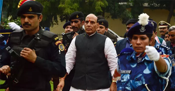 പ്രതിരോധത്തിന് 2.38 ലക്ഷം കോടിയുടെ കവചം; വ്യോമ സുരക്ഷയ്ക്ക് മുന്ഗണന; കരുത്തായി ആത്മനിര്ഭര് ഭാരത് പ്രതിരോധത്തിന് 2.38 ലക്ഷം കോടിയുടെ കവചം; വ്യോമ സുരക്ഷയ്ക്ക് മുന്ഗണന; കരുത്തായി ആത്മനിര്ഭര് ഭാരത്