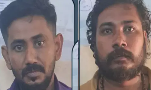 ആര് കണ്ടാലും...ഓട്ടം പോകുന്നുവെന്നേ തോന്നു; ഓരോ പ്രദേശം കവർ ചെയ്ത് യാത്ര; ഒടുവിൽ എക്സൈസിന്റെ വരവിൽ കള്ളത്തരം പൊക്കി; പരിശോധനയിൽ കിട്ടിയത്