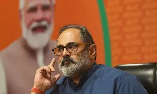 ഇവിടെ ഒരു ഡീലിങ്ങും ഇല്ല; ശിവൻകുട്ടി ജയിക്കാൻ വേണ്ടി തന്ത്രങ്ങൾ ഇറക്കുന്നുണ്ട്; ഓരോ വിവാദങ്ങൾ സൃഷ്ടിക്കാൻ നുണ പറയുന്നു; രണ്ടുംകല്പിച്ച് വെല്ലുവിളിയുമായി രാജീവ് ചന്ദ്രശേഖര്‍