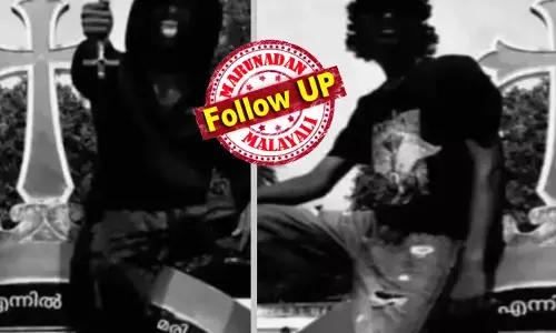 ശവക്കല്ലറയുടെ മുകളിൽ നാക്ക് നീട്ടി കുരിശ് തലകീഴായി പിടിച്ച് ഇരിപ്പ്; എല്ലാത്തിനും കൂട്ടായി കൂടെ മറ്റൊരു പയ്യനും; രാത്രിയുടെ നിശബ്ദതയിൽ പള്ളി സെമിത്തേരിയിൽ അവർ എത്തിയത് ഒരൊറ്റ ഉദ്ദേശത്തിന്; ഹാശാ ആഴ്ച വരാനിരിക്കെ വിരുതന്മാർ എന്തിന് ഇങ്ങനെ ചെയ്തുവെന്നതിൽ കടുത്ത ദുരൂഹത; ആശങ്കയിൽ വിശ്വാസികൾ