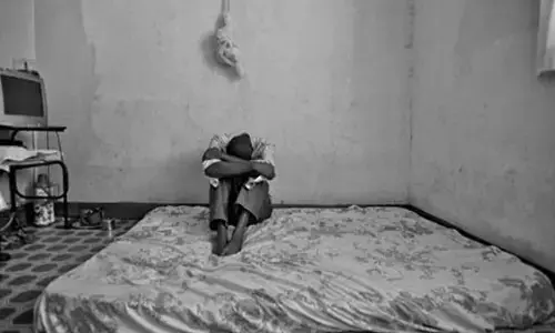 മാങ്ങാപ്പഴം നൽകാമെന്ന് പറഞ്ഞ് തഞ്ചത്തിൽ വിളിച്ചുവരുത്തി അതിക്രമം; ഇടുക്കിയിൽ പന്ത്രണ്ട് വയസ്സുകാരനോട് ലൈംഗികാതിക്രമം നടത്തിയ 43കാരൻ ഇനി അഴിയെണ്ണും