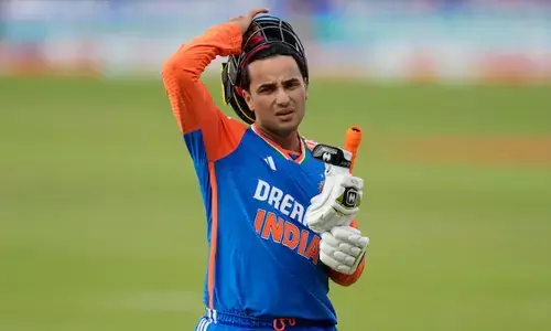 പാര്‍ട്ടി, ഗേള്‍സ്, മണി...!: അഭിഷേക് ശര്‍മയോട് അറപ്പ് തോന്നുന്നു; യുവരാജ് സിങ്ങാകാന്‍ ഇനിയൊരു യുഗം വേണം; റീല്‍സും ചെയ്ത് നടക്കുന്നതാണോ അവന്റെ പണി; ഇന്ത്യന്‍ ക്രിക്കറ്റിലെ ബാഡ് ബോയ്‌സ് സംസ്‌കാരത്തിനെതിരെ തുറന്നടിച്ച് യോഗ്രാജ് സിങ്