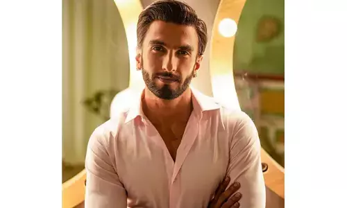 അങ്ങനെ ചോദിക്കാനുള്ള അയാളുടെ ധൈര്യം കണ്ട് ഞാൻ ഞെട്ടി പോയി; നിന്നെ ഒന്ന് തൊടാൻ അനുവദിക്കൂ... എന്നും അയാൾ പറഞ്ഞു; ദുരനുഭവം തുറന്നുപറഞ്ഞ് നടൻ രൺവീർ സിം​ഗ്