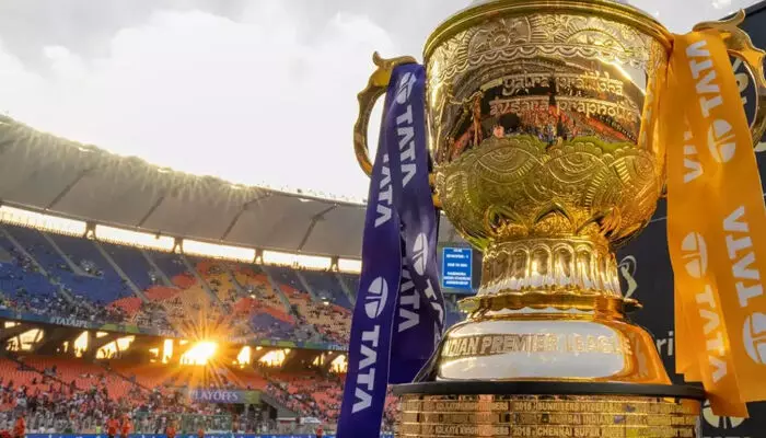 ഐപിഎല് ആവേശത്തിലേക്ക് ബംഗ്ലാദേശും; സംപ്രേക്ഷണത്തിന് പച്ചക്കൊടി; രാഷ്ട്രീയവും കായികവും കലര്ത്തേണ്ടതില്ല; വാണിജ്യപരമായ താല്പ്പര്യങ്ങള് പരിഗണിക്കുമെന്നും പുതിയ സര്ക്കാര്! ഐപിഎല് ആവേശത്തിലേക്ക് ബംഗ്ലാദേശും; സംപ്രേക്ഷണത്തിന് പച്ചക്കൊടി; രാഷ്ട്രീയവും കായികവും കലര്ത്തേണ്ടതില്ല; വാണിജ്യപരമായ താല്പ്പര്യങ്ങള് പരിഗണിക്കുമെന്നും പുതിയ സര്ക്കാര്!