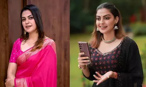 രാഷ്ട്രീയത്തിലേക്കില്ല, അറിയുന്ന പണി ചെയ്താൽ പോരേ?; പ്രചാരണങ്ങളിൽ വ്യക്തത വരുത്തി നടി അനുശ്രീ; സോഷ്യൽ മീഡിയയിലെ പോസ്റ്ററുകൾ തന്റെ അറിവോടെയല്ലെന്നും താരം