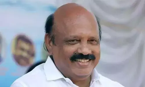 എല്‍ഡിഎഫ് സ്ഥാനാര്‍ത്ഥി തോമസ് കെ. തോമസിന് ദേഹാസ്വാസ്ഥ്യം; പ്രചാരണ പരിപാടിക്കിടെ തലകറങ്ങി വീണു