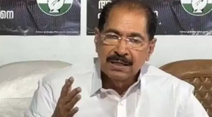 വയനാട് കോണ്ഗ്രസ് വാങ്ങിയ ഭൂമിയിലെ ഡിവൈഎഫ്ഐയുടെ കുടില്കെട്ടി സമരാഭാസം ഗുണ്ടായിസം; ദുരന്തബാധിതരുടെ ഗതികേടിനെ പോലും സിപിഎം രാഷ്ട്രീയ മുതലെടുപ്പിന് ഉപയോഗിക്കുന്നു: വിമര്ശനവുമായി സണ്ണി ജോസഫ് വയനാട് കോണ്ഗ്രസ് വാങ്ങിയ ഭൂമിയിലെ ഡിവൈഎഫ്ഐയുടെ കുടില്കെട്ടി സമരാഭാസം ഗുണ്ടായിസം; ദുരന്തബാധിതരുടെ ഗതികേടിനെ പോലും സിപിഎം രാഷ്ട്രീയ മുതലെടുപ്പിന് ഉപയോഗിക്കുന്നു: വിമര്ശനവുമായി സണ്ണി ജോസഫ്