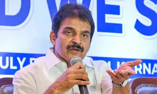 മോദിയുടേയോ അമിത്ഷായുടേയോ പേരെടുത്ത് വിമര്‍ശിക്കാന്‍ മുഖ്യമന്ത്രിക്ക് ധൈര്യമുണ്ടോ? ട്വന്റി-20യെ ഇടനിലക്കാരനാക്കി സിപിഎം ബിജെപിയുമായി ഡീല്‍ നടത്തികൊണ്ടിരിക്കുകയാണ്; ബിജെപിക്കെതിരെയുള്ള മുഖ്യമന്ത്രിയുടെ വിമര്‍ശനം മയില്‍പ്പീലി തല്ല്: പിണറായിക്കെതിരെ കെ സി വേണുഗോപാല്‍