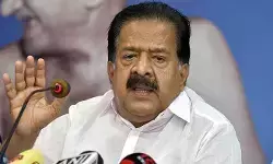 എസ്ഡിപിഐ- സിപിഎം ധാരണ മുഖ്യമന്ത്രി നേരിട്ട് ഇടപെട്ട്; വികസനം സിപിഎമ്മുകാര്‍ക്ക് മാത്രം: സിപിഎമ്മുകാരുടെ ദാരിദ്ര്യം മാറി എന്നല്ലാതെ സാധാരണക്കാരുടെ ദാരിദ്ര്യത്തിന് ഒരു മാറ്റവും ഉണ്ടായിട്ടില്ല: രമേശ് ചെന്നിത്തല