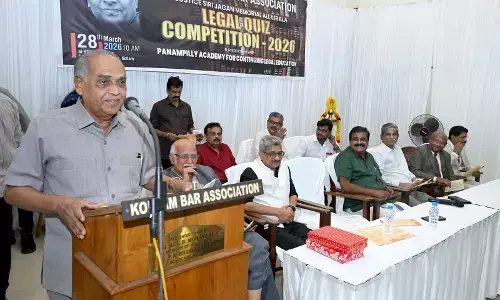 ന്യായാധിപനാകാന്‍ പാദസേവയല്ല, നല്ല അഭിഭാഷകനാവുകയാണ് വേണ്ടതെന്ന് ജസ്റ്റിസ് സിറിയക് ജോസഫ്; അഖില കേരള നിയമ ക്വിസ് മത്സരത്തിലെ വിജയികള്‍ക്ക് പുരസ്‌ക്കാരം സമ്മാനിച്ചു