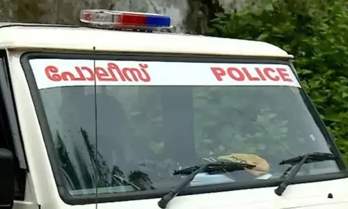 പൊലീസിനെ കണ്ടതും പുഴയിലേക്ക് ചാടി; പാറയിടുക്കിൽ ഒളിച്ചിട്ടും രക്ഷയില്ല; ക്ഷേത്രങ്ങളിലും മസ്ജിദിലും മോഷണം പതിവാക്കിയ കാപ്പ ക്രിമിനൽ പിടിയിൽ; മടവൂരുകാരൻ സനോജിനെ പൂട്ടിയത് സാഹസികമായി
