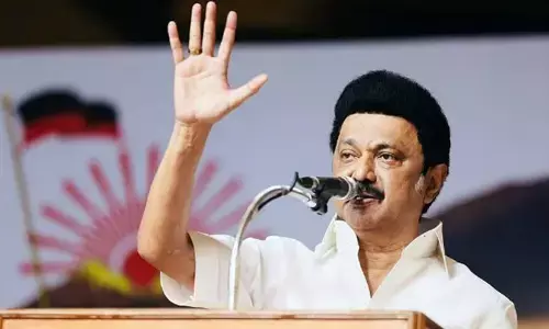 തമിഴ്‌നാട് പിടിക്കാൻ വാഗ്ദാന പെരുമഴ; ഡിഎംകെ പ്രകടനപത്രിക പുറത്തിറക്കി; പെൻഷൻ വർധനയും വിദ്യാർഥികൾക്ക് ലാപ്ടോപ്പും അടക്കം സൂപ്പർ സ്റ്റാർ പ്രഖ്യാപനങ്ങളുമായി സ്റ്റാലിൻ