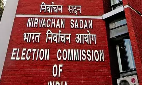സ്വതന്ത്രവും നീതിയുക്തവുമായ തെരഞ്ഞെടുപ്പ് ലക്ഷ്യം; ബംഗാളില്‍ പൊലീസുകാരെ കൂട്ടത്തോടെ സ്ഥലംമാറ്റി തെരഞ്ഞെടുപ്പ് കമ്മീഷന്‍; ഭബാനിപൂര്‍ മുതല്‍ നന്ദിഗ്രാം വരെ മാറ്റം; 83 ബിഡിഒമാരെയും 173 ഐസിമാരെയും ഒറ്റയടിക്ക് മാറ്റി; രാഷ്ട്രീയപ്രേരിതമെന്ന് മമത ബാനര്‍ജി
