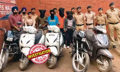 മോഷ്ടിക്കുക യുവാക്കള്‍ക്കിടയില്‍ പ്രിയമേറിയ റോയല്‍ എന്‍ഫീല്‍ഡും ഹീറോ സ്‌പ്ലെന്‍ഡര്‍ ബൈക്കുകളും  ഹോണ്ട ആക്ടിവ സ്‌കൂട്ടറുകളും;  വ്യാജ നമ്പറുകള്‍ പതിപ്പിച്ച്  കുറഞ്ഞ വിലയ്ക്ക് മറിച്ചുവില്‍ക്കും; പൊലീസുകാര്‍ക്ക് തോന്നിയ സംശയം വഴിത്തിരിവായി;  ചണ്ഡിഗഡിലെ ജെന്‍ സീ കൊള്ളസംഘം പിടിയില്‍