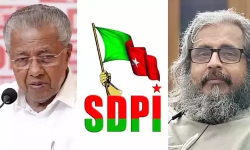 എസ്.ഡി.പി.ഐ എന്ന് ഉച്ചത്തില്‍ നാവനക്കരുതെന്നേയുള്ളൂ, അവരുടെ വോട്ടുവാങ്ങാം; മതമൗലികവാദ സംഘടനകള്‍ എല്‍.ഡി.എഫിനെ പിന്തുണയ്ക്കുമ്പോള്‍ അത് വിശുദ്ധമായ വോട്ടായി മാറുന്ന അദ്ഭുതം;  വോട്ടിനായി ഏത് വര്‍ഗീയ ശക്തിയുമായും സന്ധി ചെയ്യാന്‍ മടിയില്ല;  ഇടതുപക്ഷ രാഷ്ട്രീയത്തിലെ ഇരട്ടത്താപ്പിനെ രൂക്ഷമായി വിമര്‍ശിച്ച് ഡോ. ആസാദ്