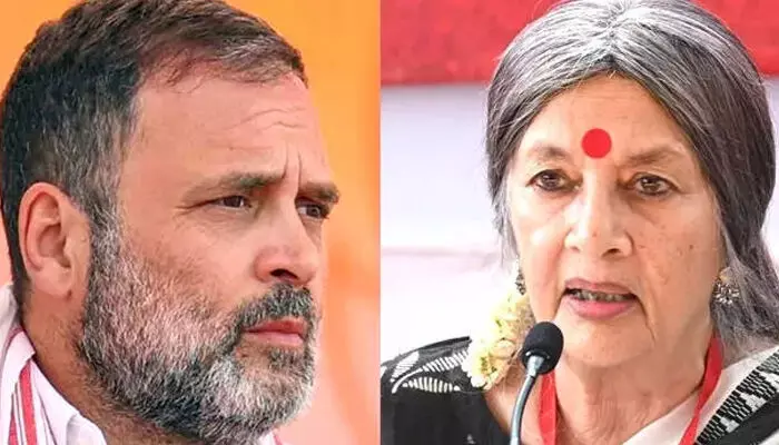 പോറ്റിയെ സോണിയയെ കാണിച്ചത് ആരപ്പാ; പോറ്റിയെ കേറ്റിയ പാടിയ രാഹുലിനെ പരിഹസിച്ച് മറുപാട്ടുമായി ബൃന്ദ കാരാട്ട് പോറ്റിയെ സോണിയയെ കാണിച്ചത് ആരപ്പാ; പോറ്റിയെ കേറ്റിയ പാടിയ രാഹുലിനെ പരിഹസിച്ച് മറുപാട്ടുമായി ബൃന്ദ കാരാട്ട്