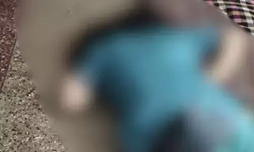 ഭാര്യയെ സംശയം; ഒന്നര വയസുള്ള കുഞ്ഞിന് മുന്നിലിട്ട് ഭാര്യയെ ഗ്യാസ് കുറ്റിക്ക് അടിച്ച് കൊലപ്പെടുത്തി യുവാവ്