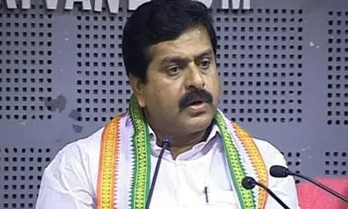 ഡീല്‍ ആരോപണം; എഎ റഹീമിനെതിരെ തെരഞ്ഞെടുപ്പ് കമ്മീഷന് പരാതി നല്‍കി വിഎസ് ശിവകുമാര്‍