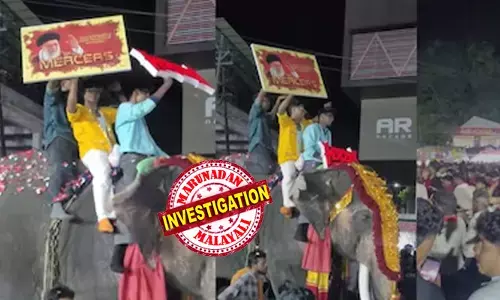 പട്ടാമ്പി നേര്‍ച്ചയില്‍ ആനപ്പുറത്ത് ഖമനയി! ഇറാന്‍ നേതാവിന് ഐക്യദാര്‍ഢ്യം പ്രഖ്യാപിച്ച് പോസ്റ്ററുകള്‍; മതസൗഹാര്‍ദ്ദ ഘോഷയാത്രയില്‍ അപ്രതീക്ഷിത ഇറാന്‍ കണക്ഷന്‍; മേഴ്സേഴ്സ് ആഘോഷക്കമ്മിറ്റിയുടെ നീക്കം ചര്‍ച്ചയാകുന്നു