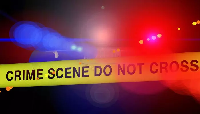 നാലു വയസുകാരനെ കാലില് തൂക്കിയെടുത്ത് നിലത്തടിച്ച് യുവാവ്; പ്രതി കുട്ടിയെ ആക്രമിച്ചത് കുട്ടിയുടെ പിതാവുമായുള്ള തര്ക്കത്തിനിടെ നാലു വയസുകാരനെ കാലില് തൂക്കിയെടുത്ത് നിലത്തടിച്ച് യുവാവ്; പ്രതി കുട്ടിയെ ആക്രമിച്ചത് കുട്ടിയുടെ പിതാവുമായുള്ള തര്ക്കത്തിനിടെ