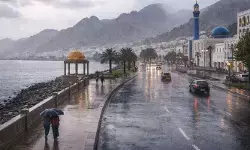 വീണ്ടും ന്യൂനമർദ്ദ ഭീഷണി; ഒമാനിൽ ഇടിയോട് കൂടിയ ശക്തമായ മഴയ്ക്ക് സാധ്യത; ജനങ്ങൾ ജാഗ്രത പാലിക്കണം; മുന്നറിയിപ്പ് നൽകി അധികൃതർ