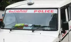 നടിയെ വിവാഹം കഴിക്കണം; പുത്തന്‍ സാരിയുമായി വീട്ടിലെത്തി യുവാവ്; ഇന്‍സ്റ്റഗ്രാമിലൂടെ അശ്ലീല സന്ദേശം അയച്ചതായും പരാതി