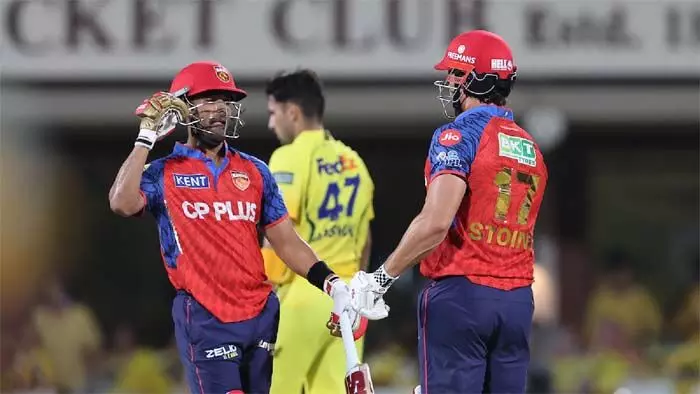 മിന്നും തുടക്കം നല്കി പ്രിയാന്ഷ് ആര്യന്; പിന്നാലെ 29 പന്തില് 50 മായി പടനയിച്ച് ക്യാപ്റ്റന് ശ്രേയസ്സ് അയ്യര്; വീണ്ടും ബൗളിങ്ങില് മികവില്ലാതെ ചെന്നൈ; സ്വന്തം മണ്ണിലും ചെന്നൈയ്ക്ക് രക്ഷയില്ല; പഞ്ചാബ് കിങ്ങ്സിനോട് തോറ്റത് 5 വിക്കറ്റിന്; രണ്ടാം ജയവുമായി അയ്യരും സംഘവും മിന്നും തുടക്കം നല്കി പ്രിയാന്ഷ് ആര്യന്; പിന്നാലെ 29 പന്തില് 50 മായി പടനയിച്ച് ക്യാപ്റ്റന് ശ്രേയസ്സ് അയ്യര്; വീണ്ടും ബൗളിങ്ങില് മികവില്ലാതെ ചെന്നൈ; സ്വന്തം മണ്ണിലും ചെന്നൈയ്ക്ക് രക്ഷയില്ല; പഞ്ചാബ് കിങ്ങ്സിനോട് തോറ്റത് 5 വിക്കറ്റിന്; രണ്ടാം ജയവുമായി അയ്യരും സംഘവും